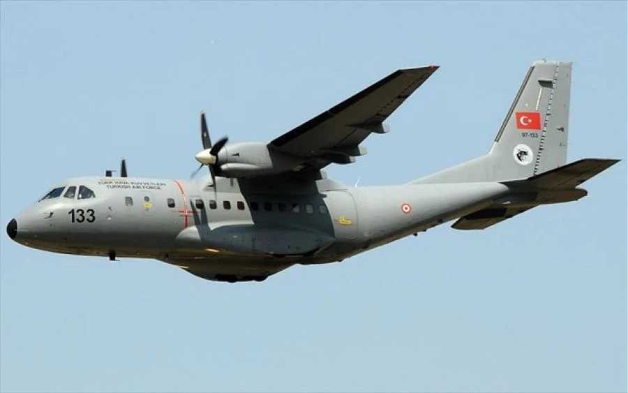 «Σουρωτήρι» ο ΕΕΧ – Τον παραβίασε ένα «μοναχικό» CN-235 14 φόρες!